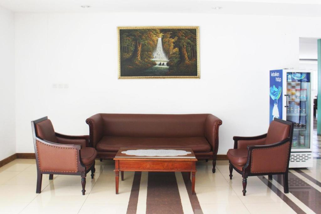 Hotel Graha Widjaja Puncak Exterior foto